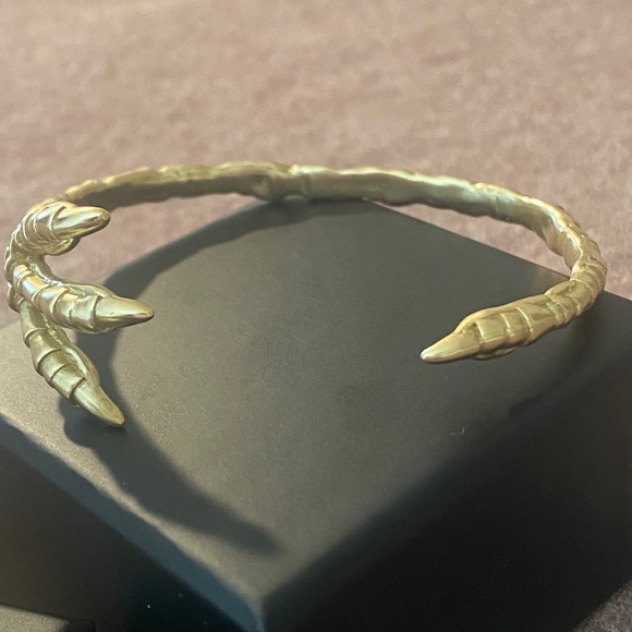 Verameat Fearless Talon Cuff / Brass - Picture 12 of 12